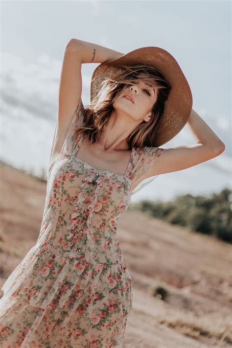 Country dresses,country life.vintage style.vintage life. Types of Floral Dresses You Can Wear All Year Round ...