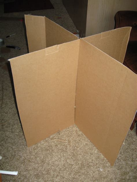 SAND AND WATER TABLES: CARDBOARD DIVIDERS