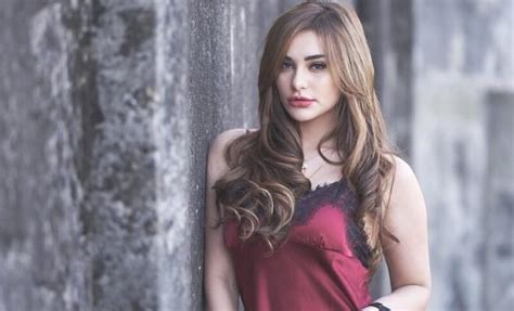 Jerinx tak ingin pasangan nikah agama meski nora tak pernah bicara soal keyakinannya, namun model blasteran swiss itu terlanjur. profil