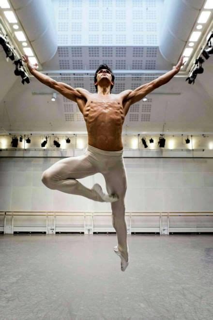 Bolle made his first appearance with american ballet theatre in 2007. Un divino nei templi della danza: i 40 anni di Roberto ...