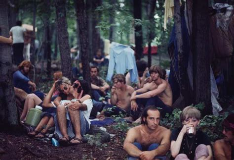 Photos of the biggest music festival ever. Experience The Spirit Of The Woodstock Festival With These ...