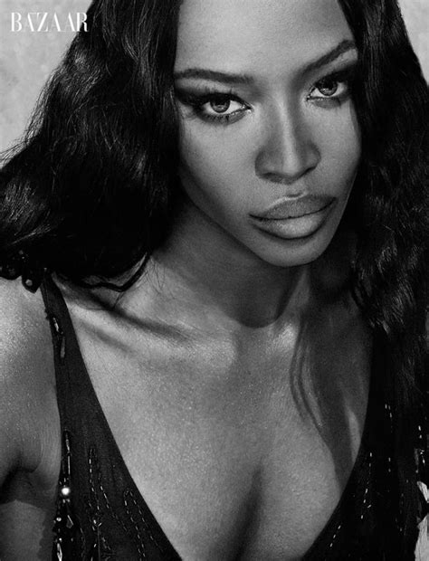 Grâce à cette victoire, elle fait le. Naomi Campbell Stuns in Bazaar Vietnam Shoot by An Le ...