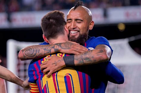 Padahal arturo vidal akan mengikuti kualifikasi piala dunia mendatang melawan argentina dan bolivia. Vidal multicampeón: Da una asistencia y se corona en ...