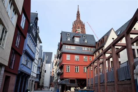 קיימים 73 מלונות לבחירתכם במרחק של מייל מrotes haus. DRR99 - "Stadtreparatur" oder die "Neue Altstadt" in ...