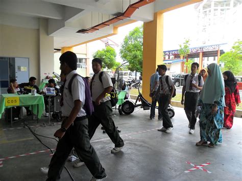 Ruang ini adalah untuk mempersembahkan hasil kerja pelajar semester 4 yang mengambil subjek microcontroller & embedded system. MARA Japan Industrial Institute...: MJII...Rekacipta ...