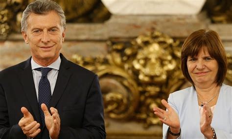 Patricia bullrich y mauricio macri fueron imputados por contrabando de armas. Mauricio Macri y Patricia Bullrich se manifestaron a favor ...