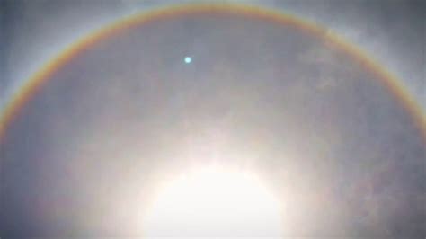 Ever seen a ghostly rainbow halo around the sun? SUN HALO breath taking full-circle rainbow at Koh Samui ...