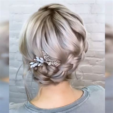 The hairstyles are super versatile and can be worn to the office or for a night out. Amazing😍😍 Video | Hair stail, Easy hairstyles, Short ...