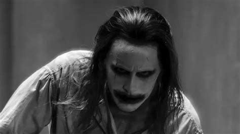 These quotes also come after jared leto recently took to instagram to post this picture of himself with much longer hair than he sported in his first run as the joker Así será el nuevo Joker de Jared Leto en el Snyder's Cut ...