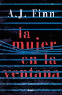 Mientras tanto, un hombre recorre las calles vacías buscando a su mujer, hasta hallar su cadáver ante la casa del alcalde. La mujer en la ventana - Megustaleer