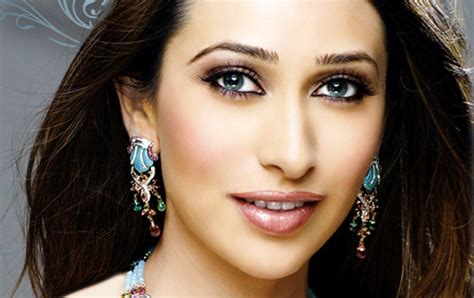 #salman khan #sonali bendre #karishma kapoor #saif ali khan #hum saath saath hain #mera piya ghar aaye #sunoji dulhan #shekkelle's gifs. Famous Celebrities: photos of karishma kapoor