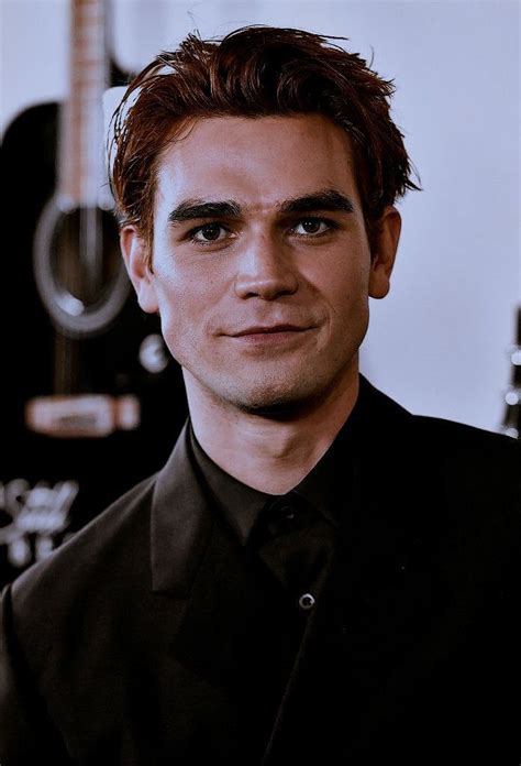 Ver más ideas sobre chicos guapos, chicos guapos famosos, famosos. Pin de Abril Franco en Riverdale en 2020 | Chicos famosos ...