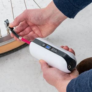 Vi brukar vanligtvis inte köpa något till varandra på mors och farsdag utan istället kanske äta en god middag. Bästa farsdagspresent 2020 | 100+ tips på fars dag presenter