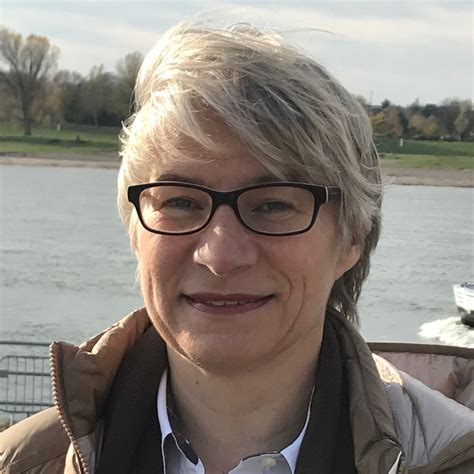 Bitcoin kaufen + die top coins litecoin, ethereum, ripple etc. Susanne Glatter - Leiterin Qualitätsmanagement - BAUEN ...