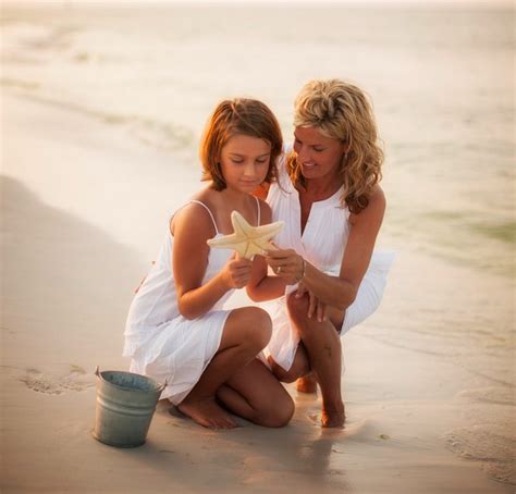 A hurting daughter, can become a hurting mother. 50+ Lovely Mother and Daughter Photo ideas