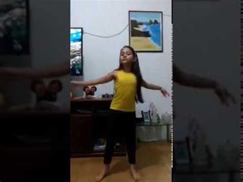 Sofia dançando música da baiana. Mc Bionica Dançando 3gp mp4 mp3 flv indir
