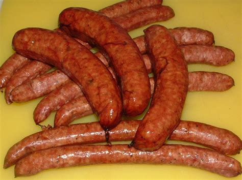 In a large bowl, mix together the ground beef, garlic powder, onion powder, mustard seed, curing salt, black pepper and liquid smoke. Wild Ed's Texas Outdoors: Texas Style Link Sausage