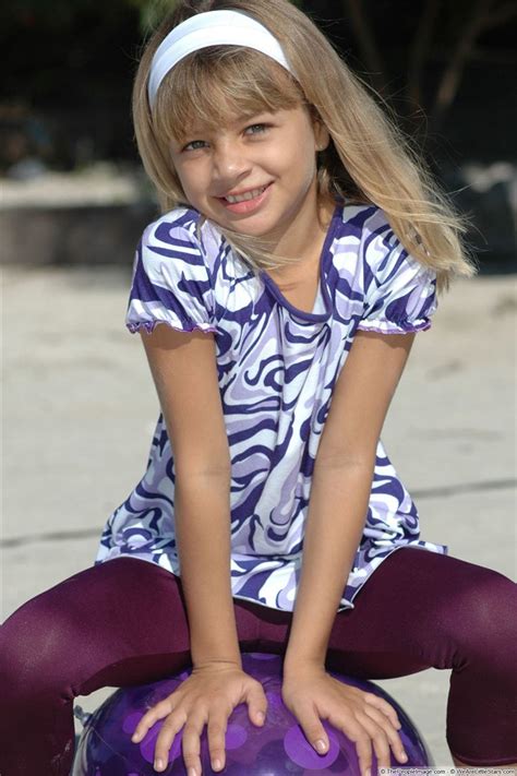 De 8 a 12 anos. We Are Little Stars Sabrina Wals Model | Video Bokep Ngentot