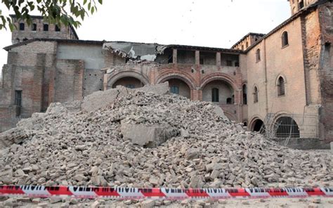 Attimi di paura a finale emilia. Terremoto in Emilia: i danni del sisma | Sky TG24