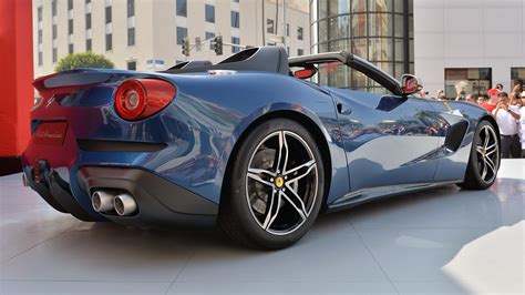 For the 60th birthday of its north american operations, ferrari threw 10 of its closest customers a little birthday party. Ferrrari salută SUA cu ediţia specială F60 America - Promotor