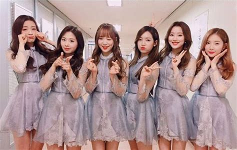 만개하는 봄꽃처럼, 에이프릴 이나은의 오늘이 펼쳐지고 있다. '에이프릴' 예나·레이첼, EBS '동요 구출작전' MC 맡아 - 조선닷컴 ...