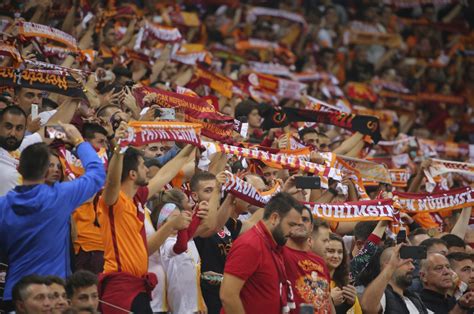 .west's latest european trip takes him to turkey, where fanbases get up for the clash of galatasaray vs. Galatasaray vs. Fenerbahçe: More than 1.3M vote to find ...