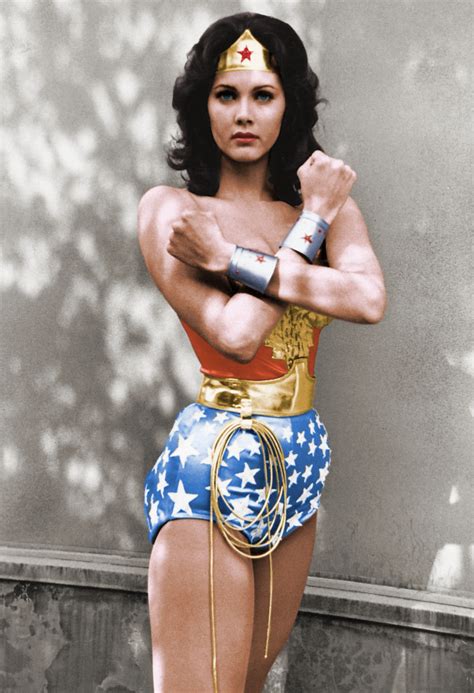 Lynda carter, lyle waggoner, tom aside from her natural agility, wonder woman has bracelets that can deflect bullets, a gold lasso which can compel people to tell the truth, a tiara that. Wonder Woman (TV series) - Wikiwand