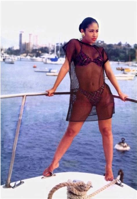 Called the queen of tejano music, her contributions to music and fashion made her. Selena Quintanilla . Her body though | beauts | Pinterest