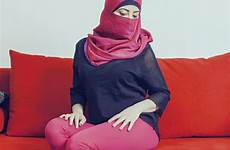hijab nylons hamra qani
