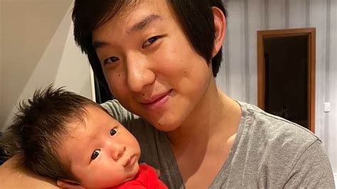 Ele comenta sua participação confinado em um reality show. Pyong Lee, do BBB20, revela desejo de adotar criança: "já ...