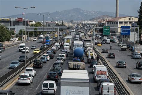 Συνήθως η κίνηση στους δρόμους που απεικονίζεται σε διάφορα προγράμματα gps, είναι επί πληρωμή υπηρεσία, ακόμα και σε δωρεάν εφαρμογές του είδους.η google μέσω του δικού της. Κίνηση στους δρόμους : «Παρέλυσε» η Αττική μετά το ...