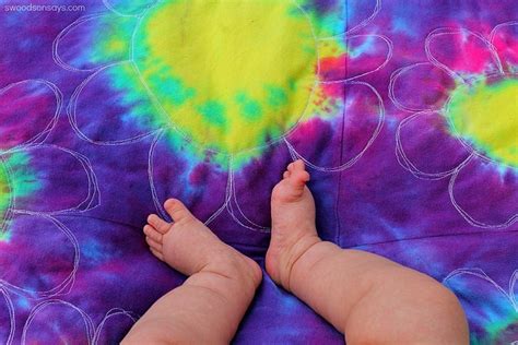 The swirl, the sunburst and stripes. Sunburst Technique - A Tie Dye Baby Mat Tutorial