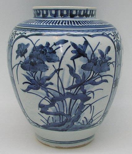 Desde a sua publicação, o livro ithim ko é realmente muito procurado por seus fãs, porque o conteúdo do material é de alta. Rare Japanese Ko Imari Sometsuke Jar from late 17c (item ...