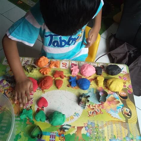 Emua orang mahukan duit lebih setiap bulan tak kiralah dengan cara apa pun termasuklah dengan buat side income ataupun jimat duit dengan membuat perancangan perbelanjaan (financial. 5 Bahan Buat Playdoh Sendiri Untuk Anak Di Rumah, Jimat ...