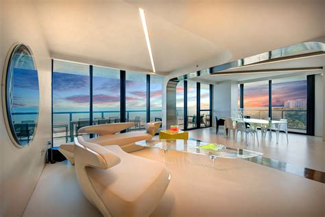 The late architect's residence had been listed for as high as $10 million. ZAHA HADID, INTERIOR EM MIAMI BEACH - Casapark