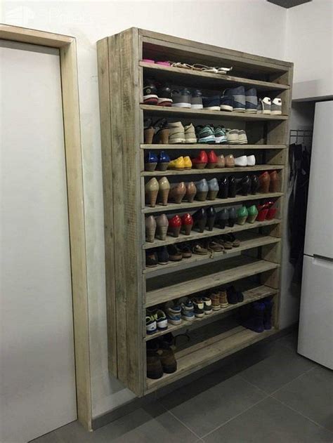 There are many shoe rack ideas available for you to select. 79 Genius Mudroom Ideas | Wood shoe rack, Diy shoe rack ...