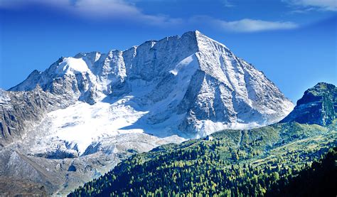 Durch die spektakuläre bergwelt mit 80 dreitausender wird das ahrntal im sommer und auch im winter zu einem echten hit. Tauferer Ahrntal - Südtirol