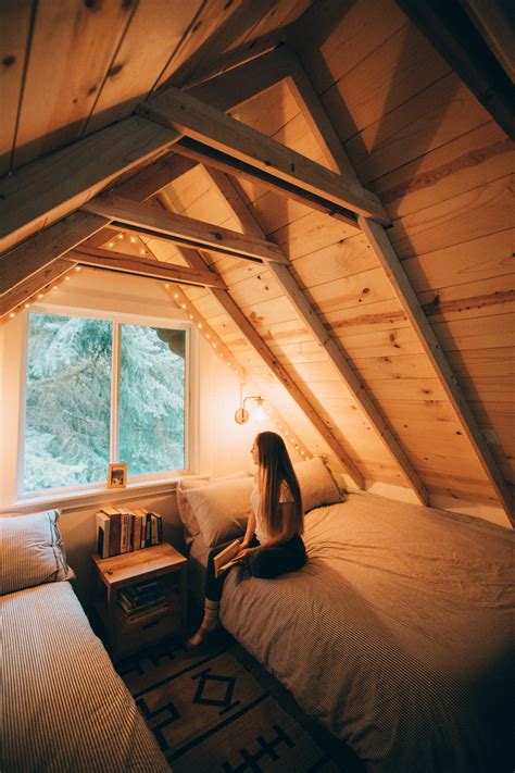 In total, there are 2 plush sofas, 2 relaxing recliners, 2 side tables with lamps, and an artisanal coffee table. South Fork Cabin: A Unique PNW Getaway In The Cascade ...