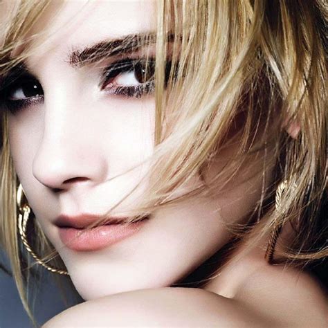 Apakabar warganet semua, semoga saja di manapun kalian berada tetap dalam lindungan tuhan yang maha pencipta. 10 Latest Emma Watson Hd Images FULL HD 1080p For PC ...
