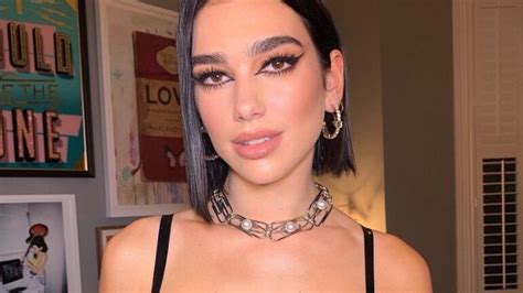 Es ist erst wenige wochen her, dass sich dua lipa (23) von ihrem freund isaac carew trennte. Dua Lipa Biografie, Fakten, Lieblingsfilm, Lieblingsfarbe ...