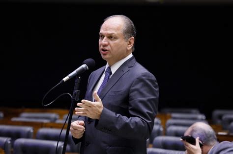 He is a federal deputy and former mayor of maringá. Ricardo Barros internado com suspeita de coronavirus ...