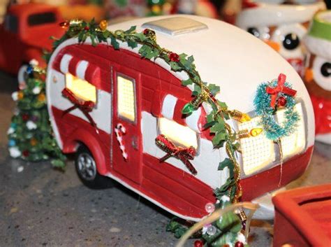 See more ideas about remodeled campers, camper, campervan. Vintage Christmas Camper Lighted | Camper lights ...