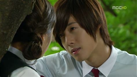 About playful kiss (장난스런 키스, mischievous kiss, naughty kiss): Playful Kiss: Episodios 1 y 2 | ''Asia Zone''