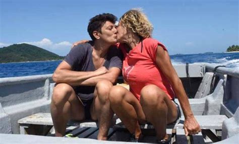 Cornea moglie vuole ottenere dp 039; Eva Grimaldi e Imma Battaglia: arriva il bacio ufficiale ...