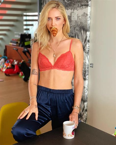 Chiara ferragni e fedez hanno annunciato con un post su instagram la nascita della seconda figlia , la sorella di leone. Chiara Ferragni Topless Fappening Collection 2019 | #The ...