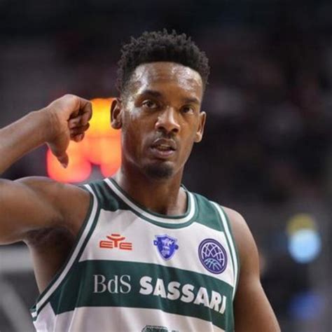 Fenerbahçe beko, sassari'den kanadalı forvet dyshawn pierre ile prensip anlaşmasına vardı. Dyshawn Pierre, Fenerbahçe'de