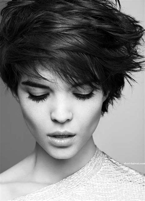 So take a look at our latest gallery of hot hairstyles for thick hair and get a great makeover soon! Top 10 Short Hairstyles for Women | Short Hairstyles 2018 ...