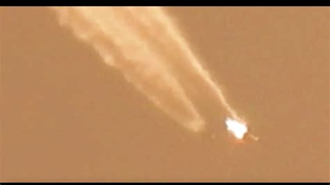 Booster could crash into city this weekend. Man captures video of FIERY Spacecraft/Debris falling to Earth! "W H O A" - YouTube