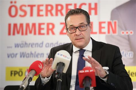 Juni 1969 in wien), in österreich oft hc strache genannt, ist ein österreichischer politiker, der bis 2019 für die rechtspopulistische fpö aktiv war. HC Strache fordert eine Aktion scharf gegen die ...