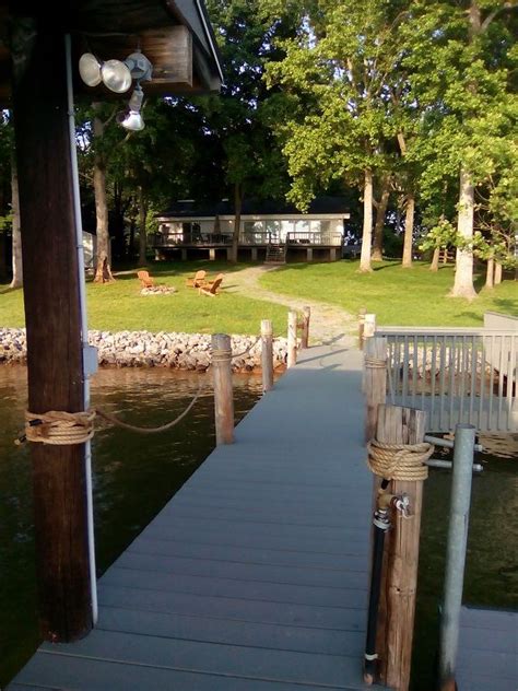 Smith mountain lake is the second largest body of freshwater in virginia after john h. Smith Mountain Lake Vacation Rental - Summer Breeze ...